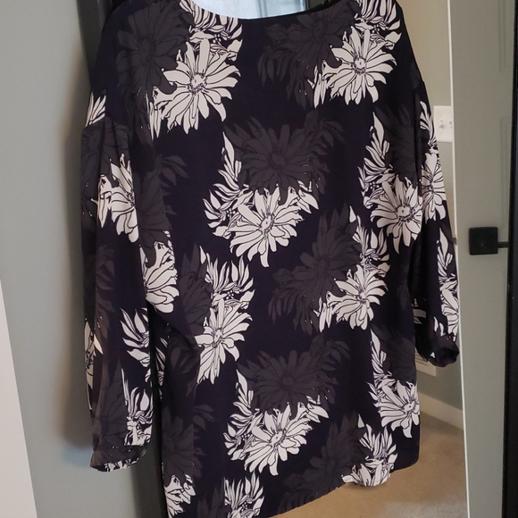 Loft Blouse - Picture 3 of 3